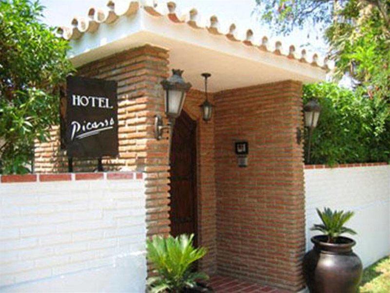 5885C2DC3F842FF4D33E53BA8F04643D