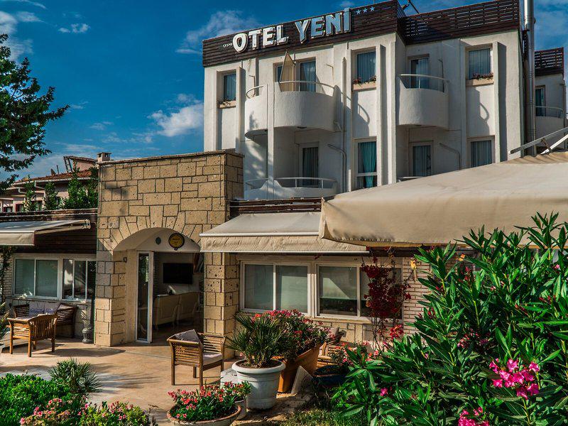 A89235525FB1562352BD1FBEFB38605E