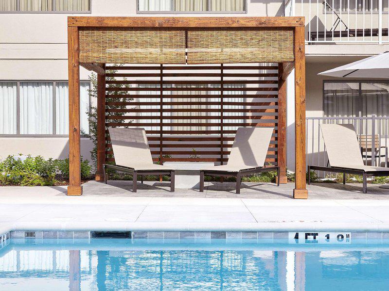 E6E9D5FD06DF61D3D29883E31D55F13D