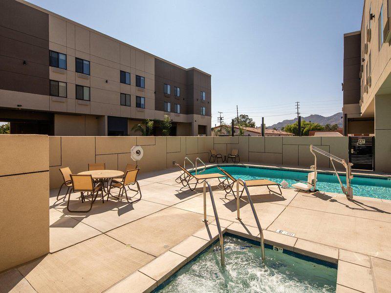 FE16FE926D39ED7F387DCF6E9E8B2053