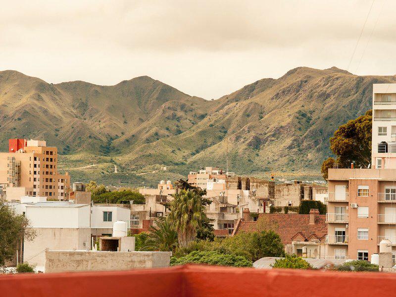 E252B2F73073A52EF102F819F61B351B