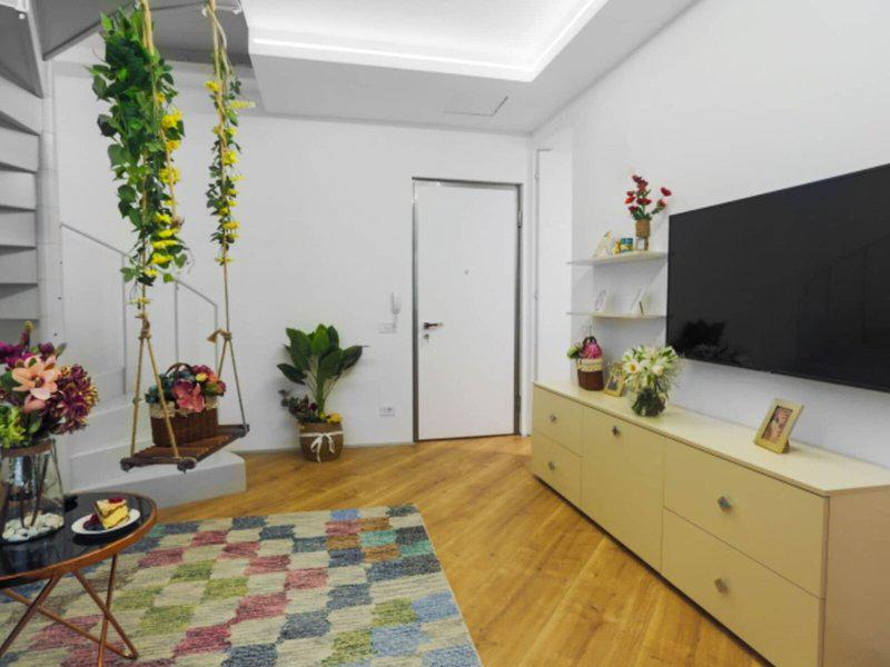 E9CDF1BB2F2962D8CD615ECF5E14C385