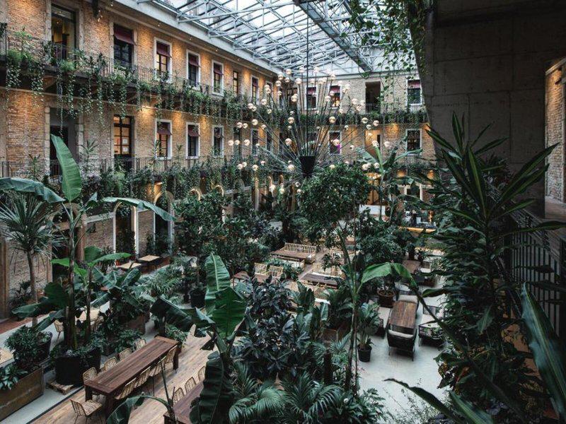 B8F562CEC1704A82E77691DD15D321E7