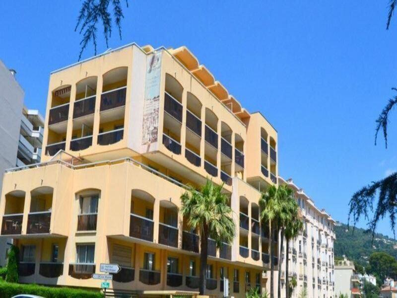 B2F425217C1BB30C42CCBD978E25BC6C