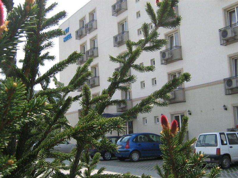 EEF8C58F3EF1800B0C85CB87B58B0F64