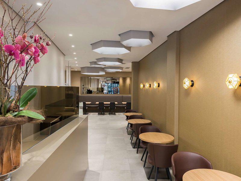 5CC1AC84ECAEC9F868B7E953F676693E