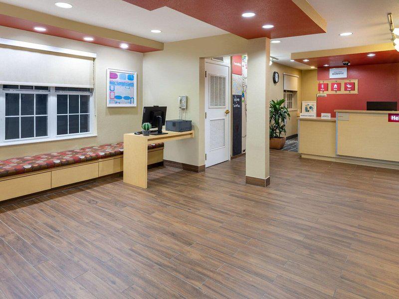 D28006967E47A3A256743419D9483E71