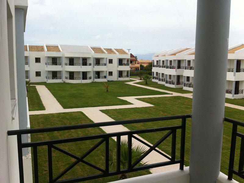 8E0EAE11F9B82488F1EDF35408190543