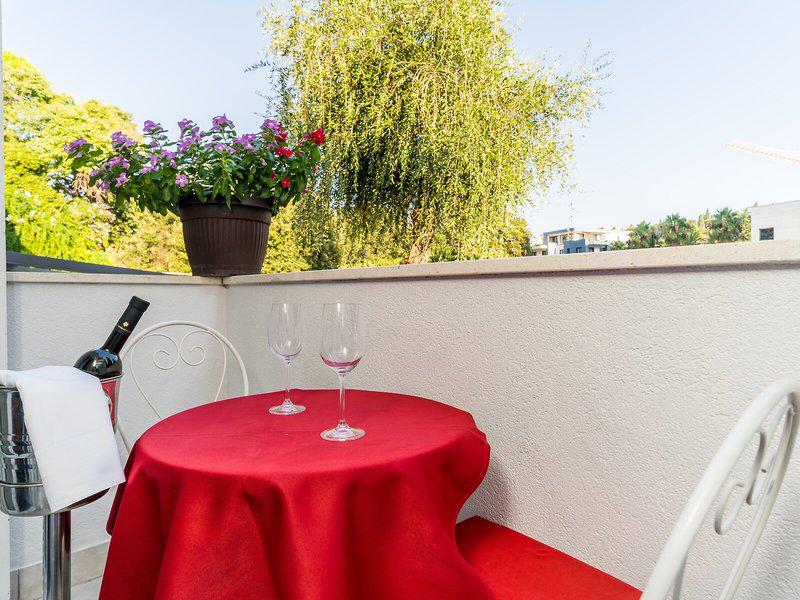 AA9D7C245D6074E1289FD87DB7D40A42