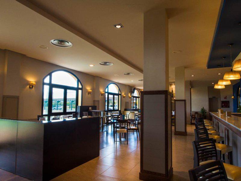 B6CE41C3FC5DE18902BD73F719BB9FB2