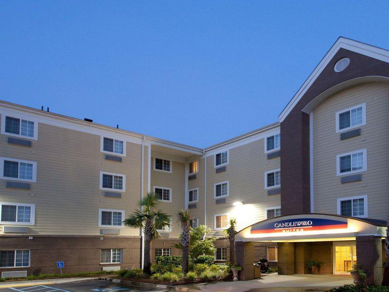 656D8D2C987F4E1582A8ED321E17B97D