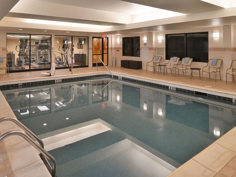 F9058140693472EEE2213800FB35E8D3