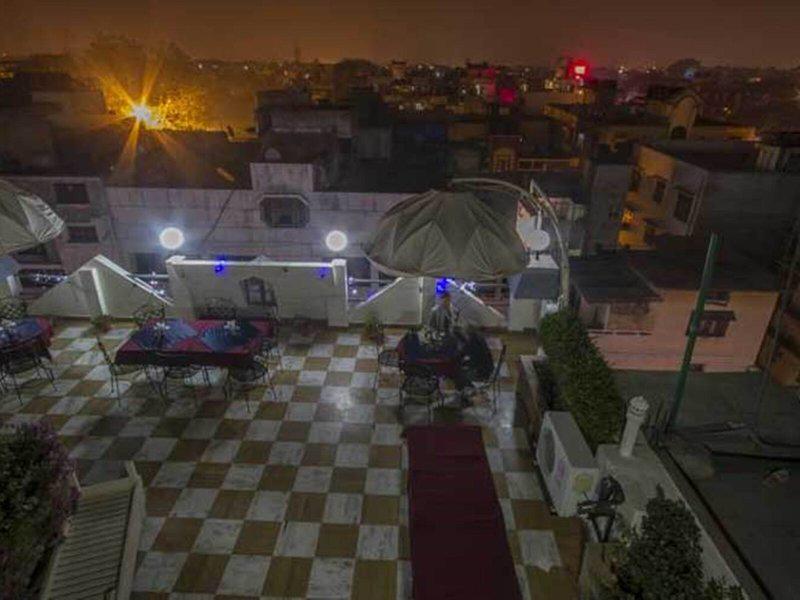 09801EE49EFDD74F9CC4561DDE08E0E5