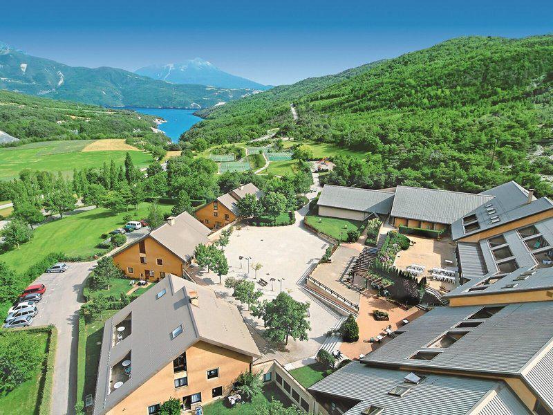 EF8F93FF9EC9D945B52CF13025D677E1