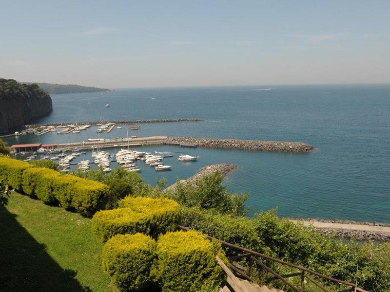 84BB8AF290B3301F7543934A43F9A36F