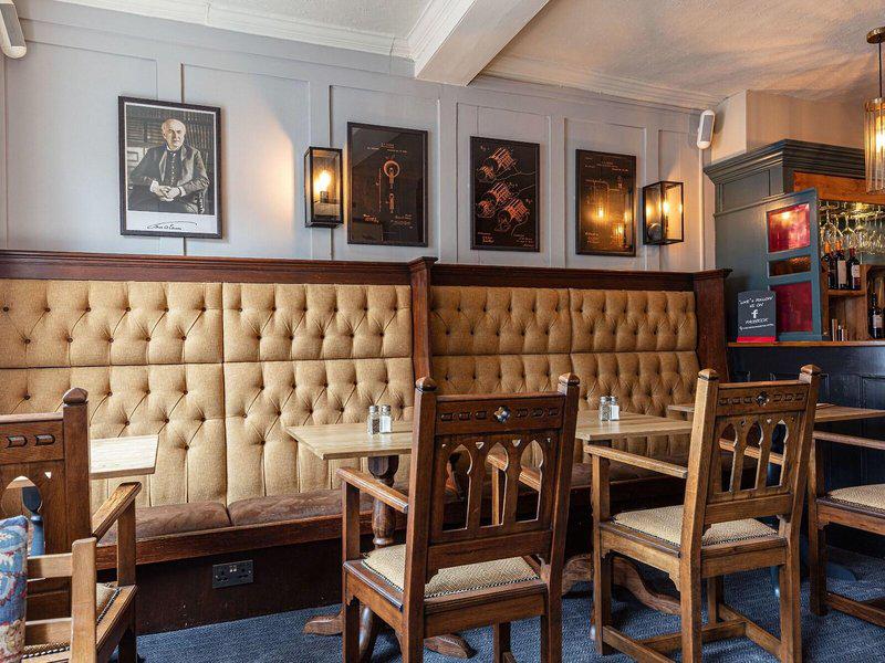 4AE73A28436C019B11B77B1975DF599B