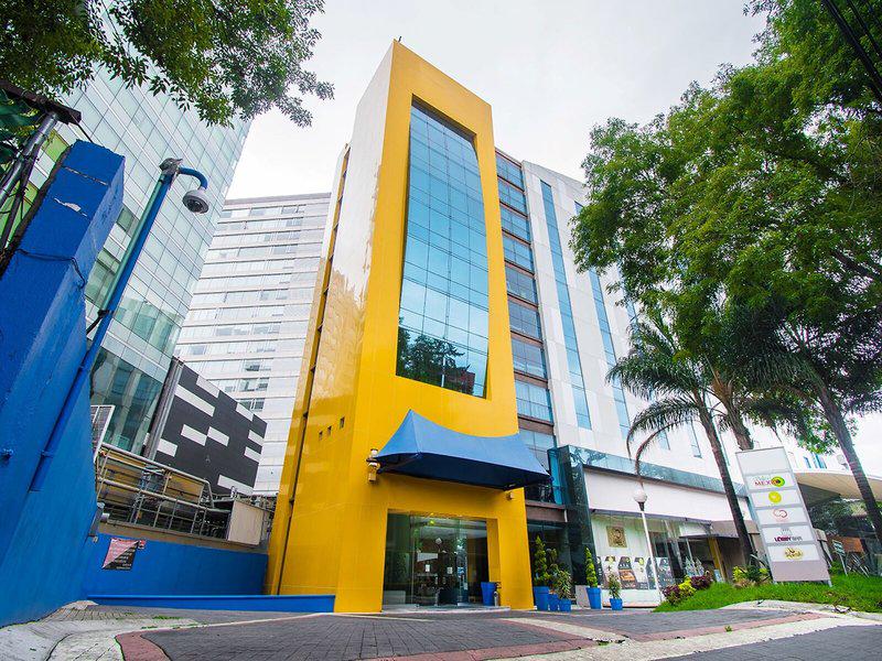 8DE3C882C74DC432E3D03B056AAA1A9E