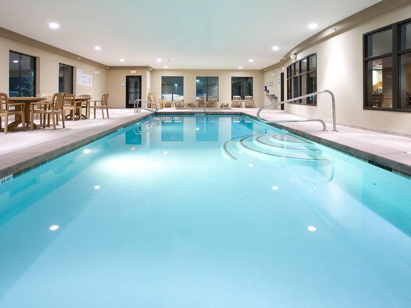 82D05E1CBE7EF33512946E5FBCBD1565