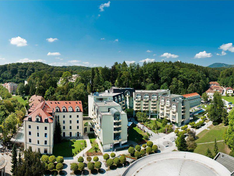 FDFCA69759D1DE82EFB9B6FCE7DE8EE3