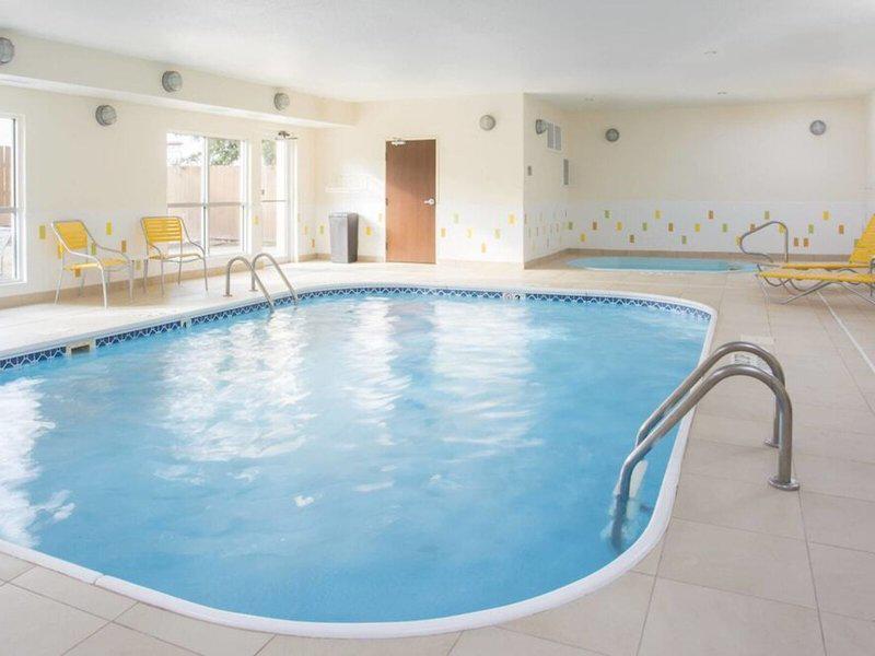 EB8852767618C794F3B37876E948372C