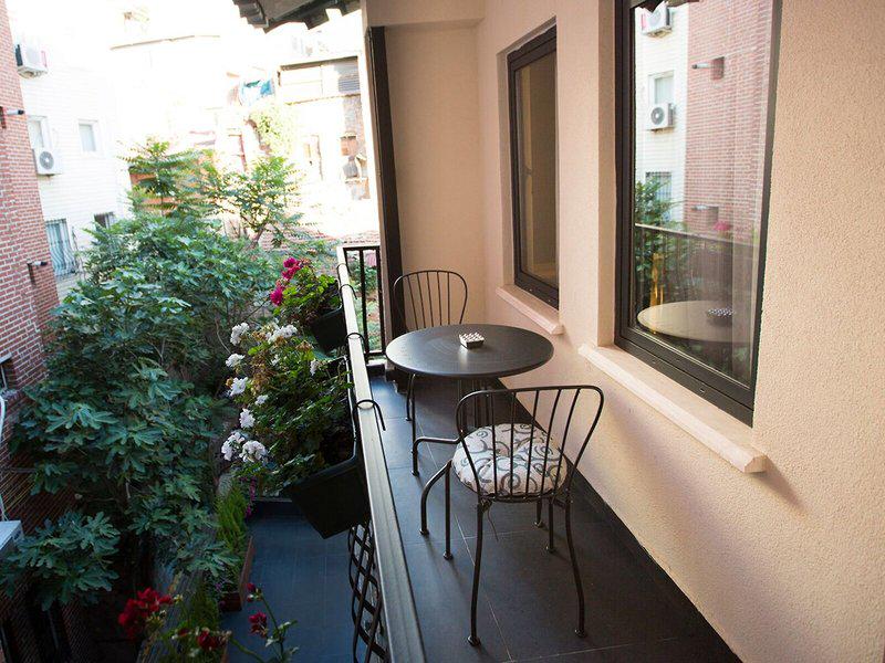 6F7CE8BF3BB0ED4C53186913DD39F52E