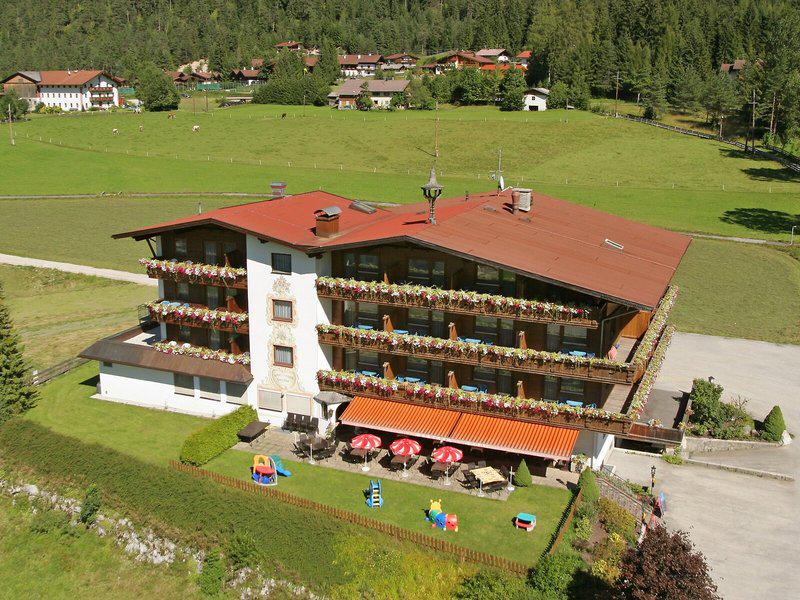 2F41720603FED0D92135506BDB90A304