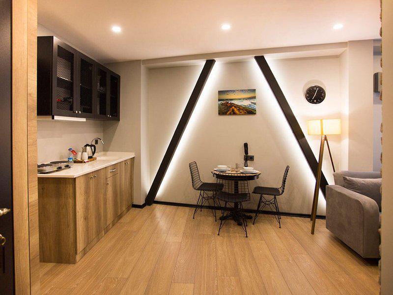 806EBBACA396524E0061BF795C26B1F1