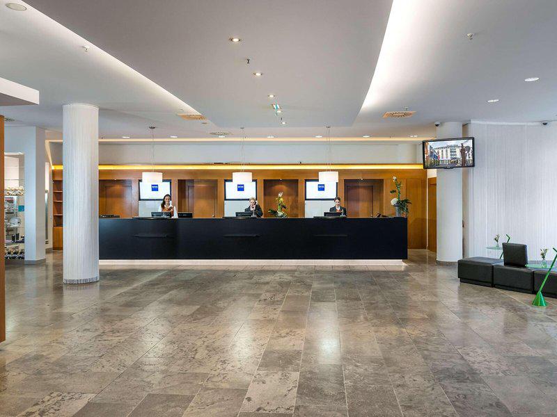 B3C41A188EDB7892F5DC5FFD6E21A5E3