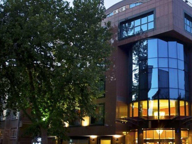 E059E214FD9F7A58818F419F45081EBD