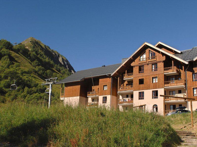 83A9F598F10DFC2DA3C5F329E897D935