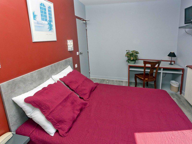 813EB67C6CB471F9F85E8881C79A855F