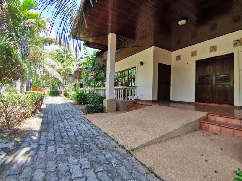 6FC881F9A103F5E69A1E2B1401FB6FFE