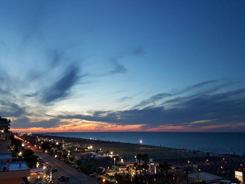 16BB15CDDE525A079D96E4904C4A067D