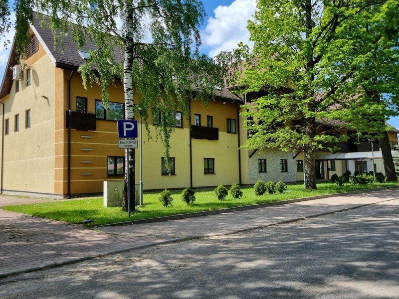 0465B25640A54BBA52D1E0F6B26B8058