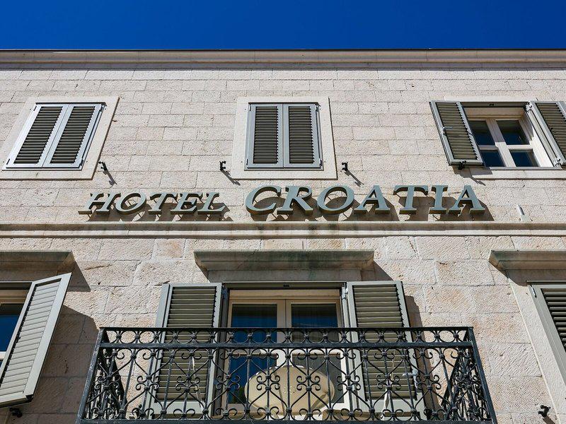 389E8AC261E8C37F3D03962D45247A72