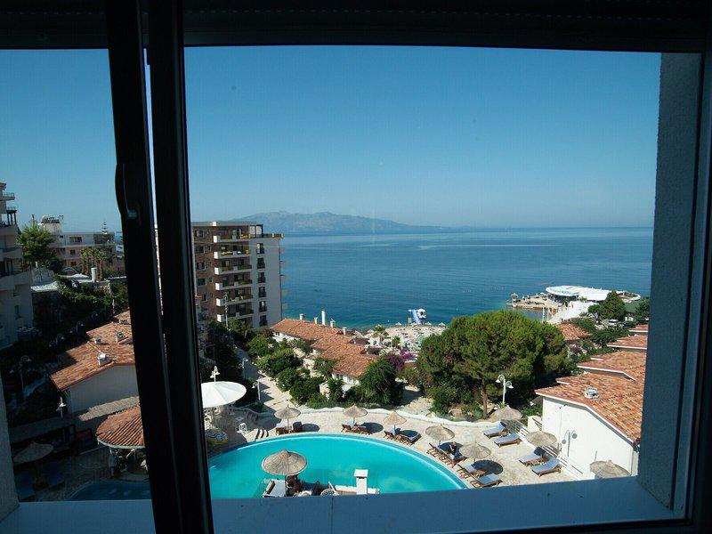 23D7C200F9F1928068125D7E8858179E