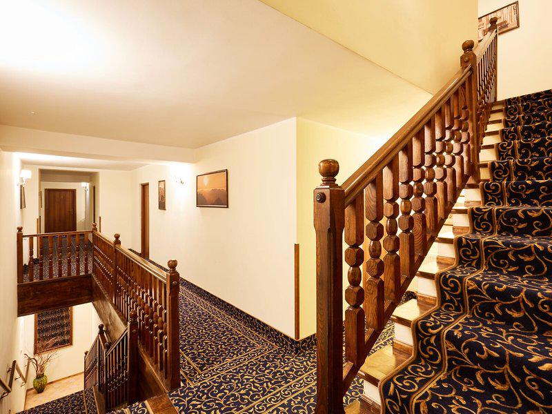 69535D548EEF255E5B7857499D0C5858