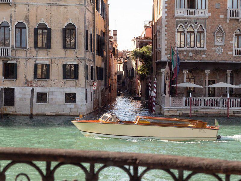 0E915C8905F6E6F9BDF3441C194D7A32