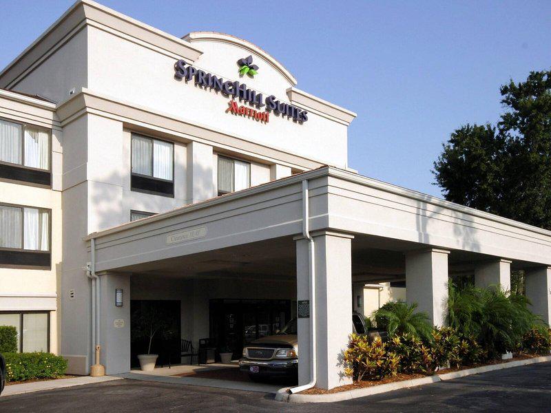 B1F5AEEA1A4D6E9807682F17FB0067BA