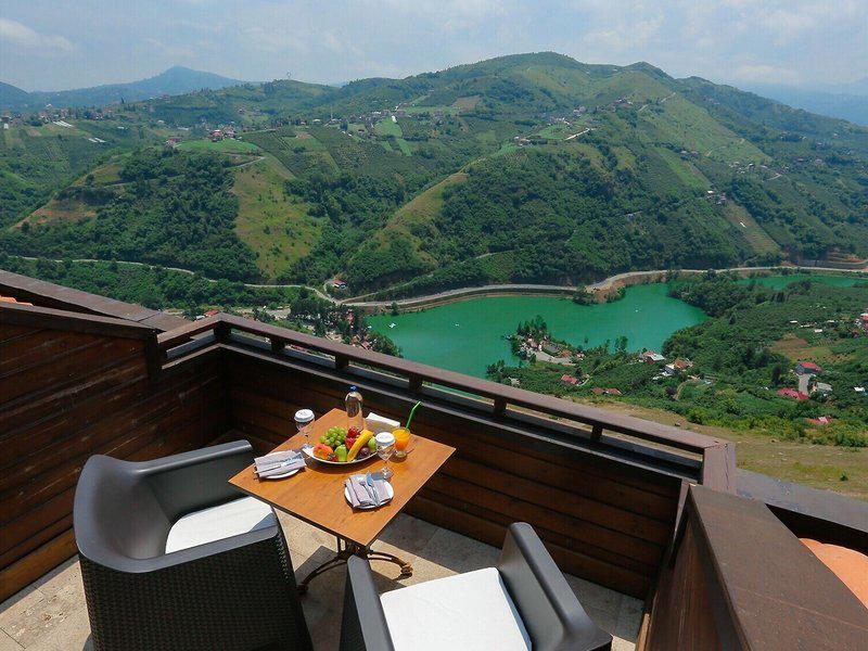 135C023FB556FA234E5DE4228EE3DFA2