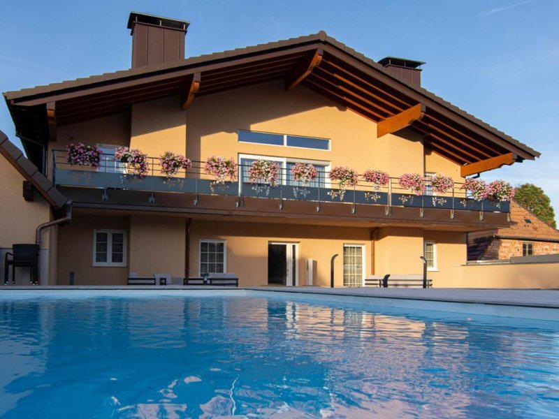 0EB1E39532849723C7EE9AD0B6EF056E