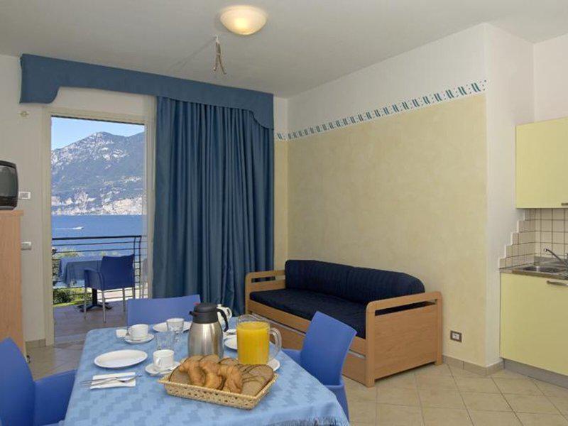 496DDF68216FDB29AB47C7B11E1B64D7