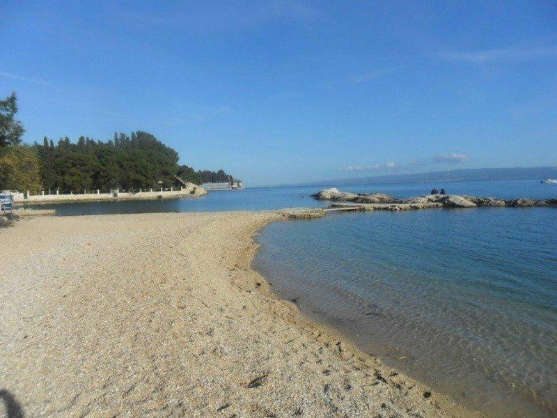 0FD442D67042791D1EB331A9ABD77EB4