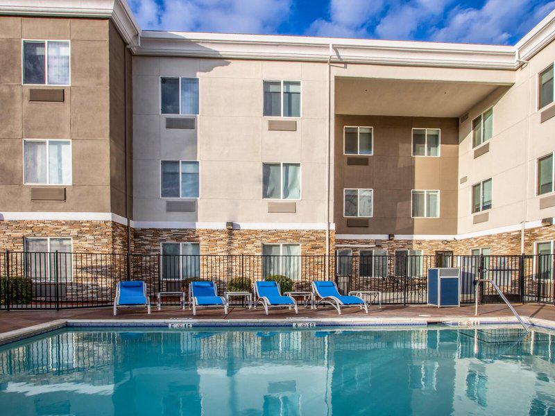 A69DC9705E1D72429F87E51611EC8627