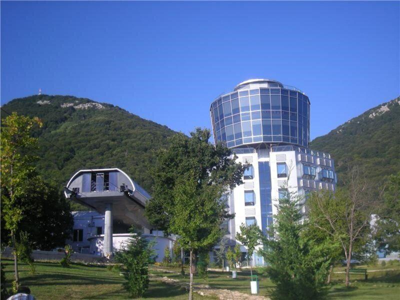 8D7150EE26CCB59E69D7D19F4B8857CC