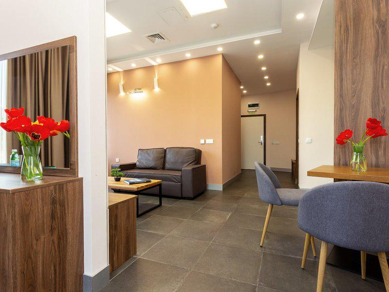 68A1776F67F21BB74950AA63202C0F1A