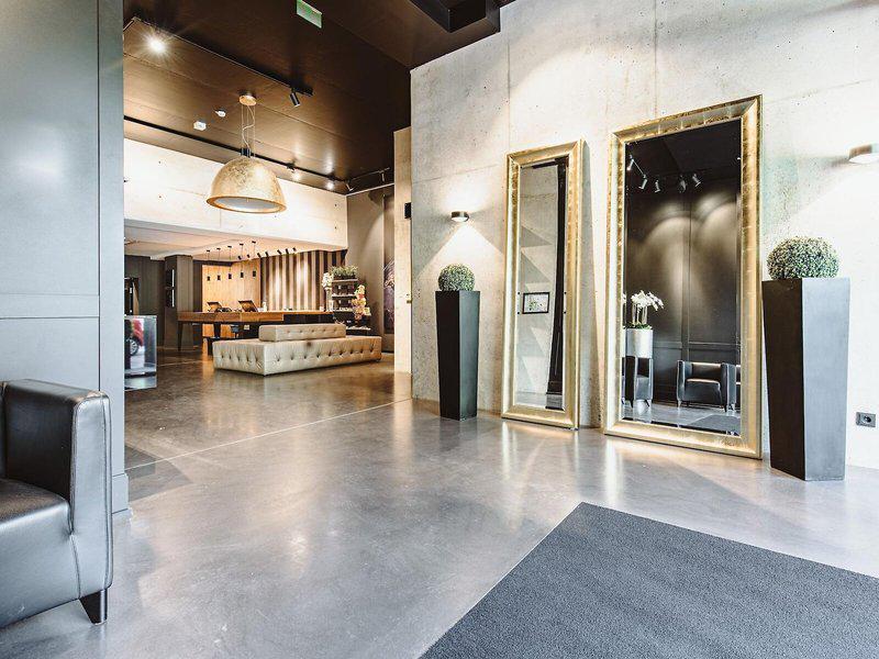 F7B7E28CCF4C386245C2D90952E26E0C