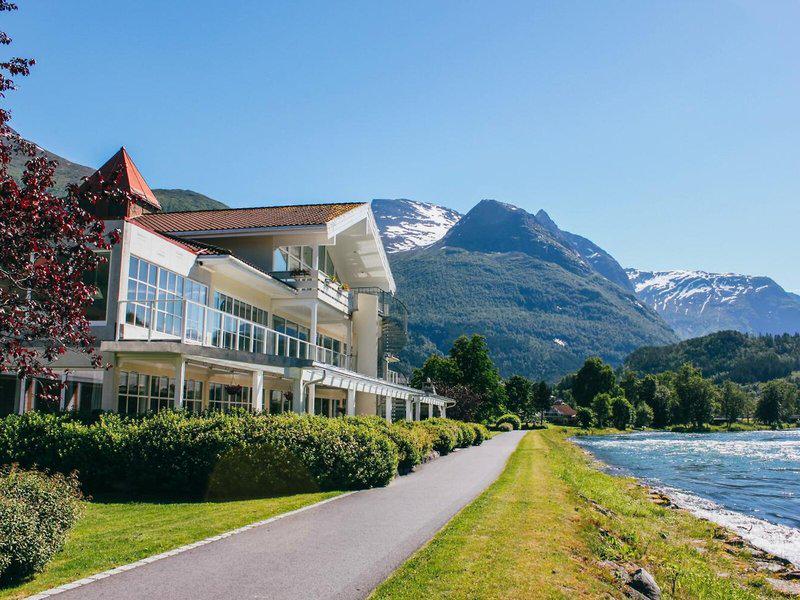 11847BF957BD80708BDAB3BB620D1649