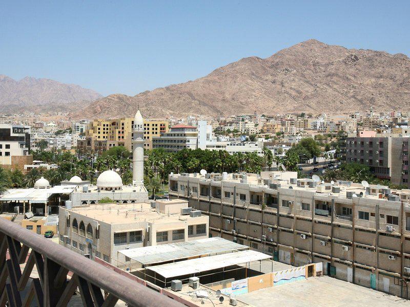 FF691046610A437E3ABA8E59B69BAA78