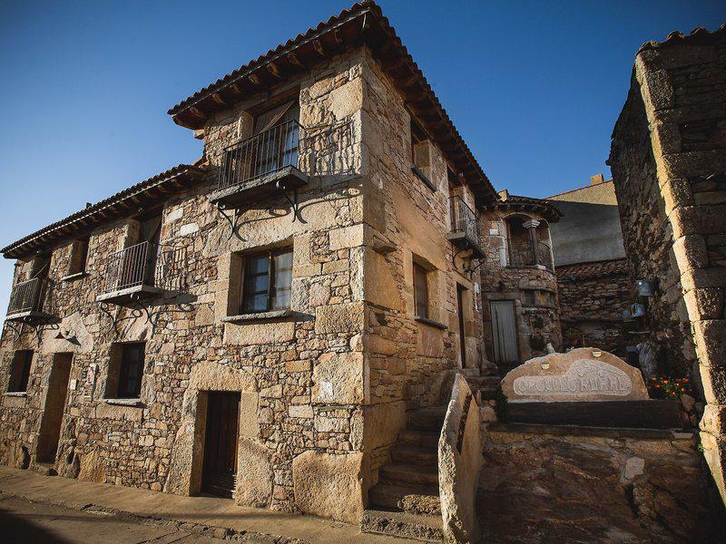 E33C3F7D63F9F1924F87B04429141CEC